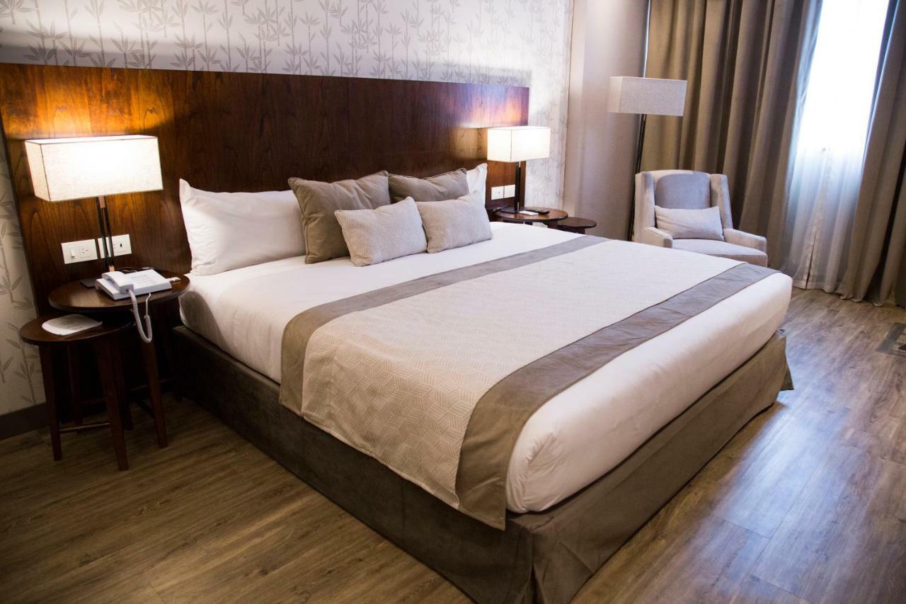Hotel Land Plaza ลาปลาตา ภายนอก รูปภาพ